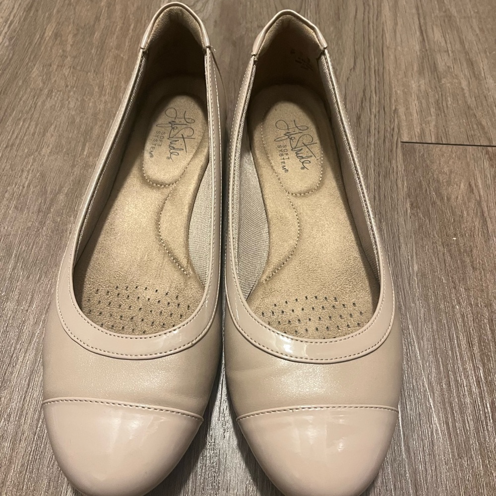 Nude Flats